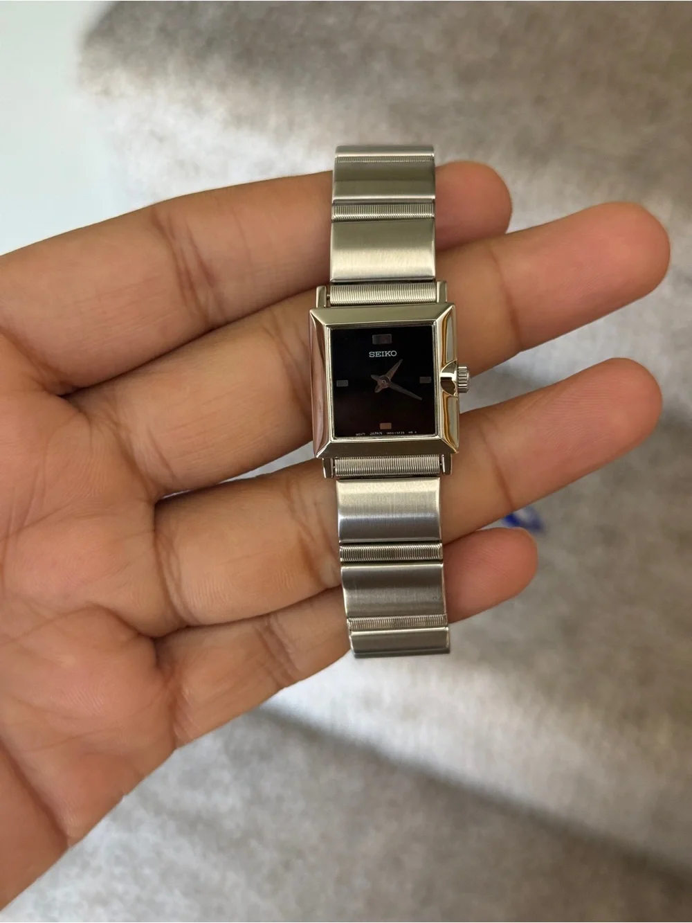 Seiko women’s  Silver Stainless Steel Bracelet Watch with black dial japan